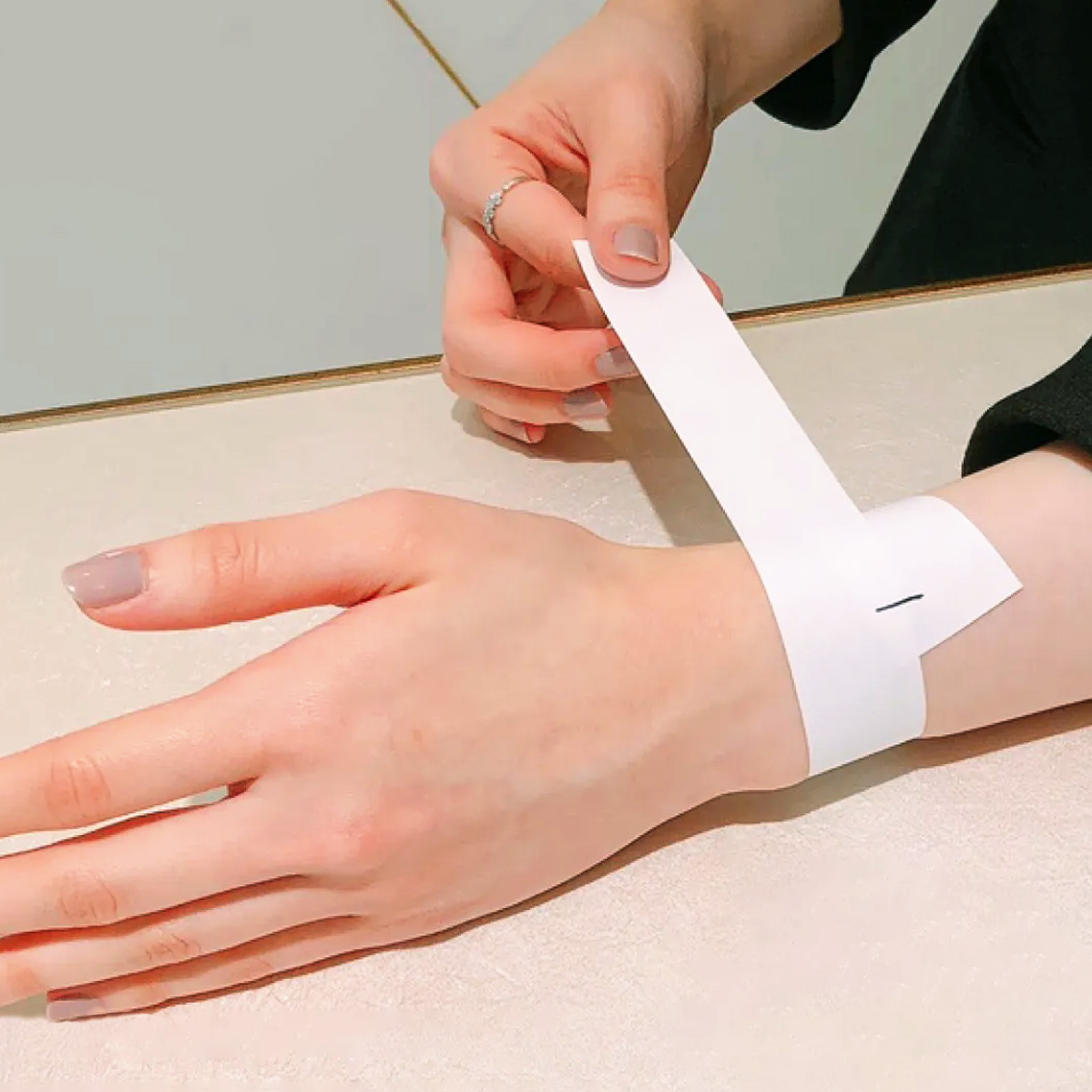 手首サイズの測り方について